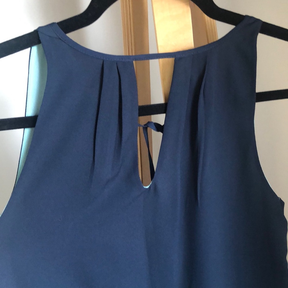 Colour Block Dress with Keyhole Neck - Picture 9 of 11